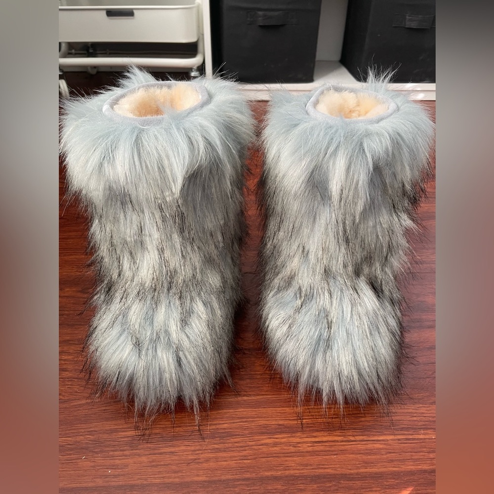 Bearpaw Women’s Sasha boots